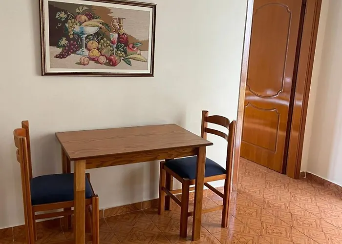Ajsi Apartment