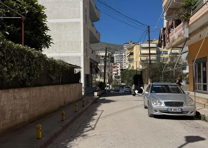 Ajsi Apartment